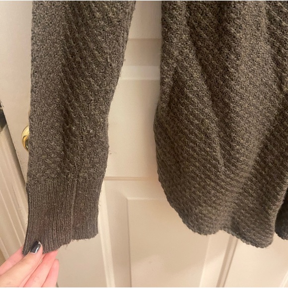 Dark green/brown American Eagle sweater - Picture 2 of 4